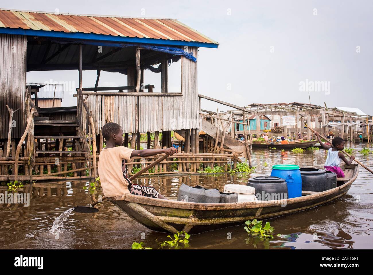 Benin, Gamvie, aldea flotante Foto de stock