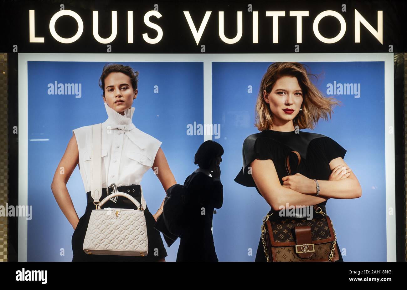 Signo de louis vuitton fotografías e imágenes de alta resolución - Alamy