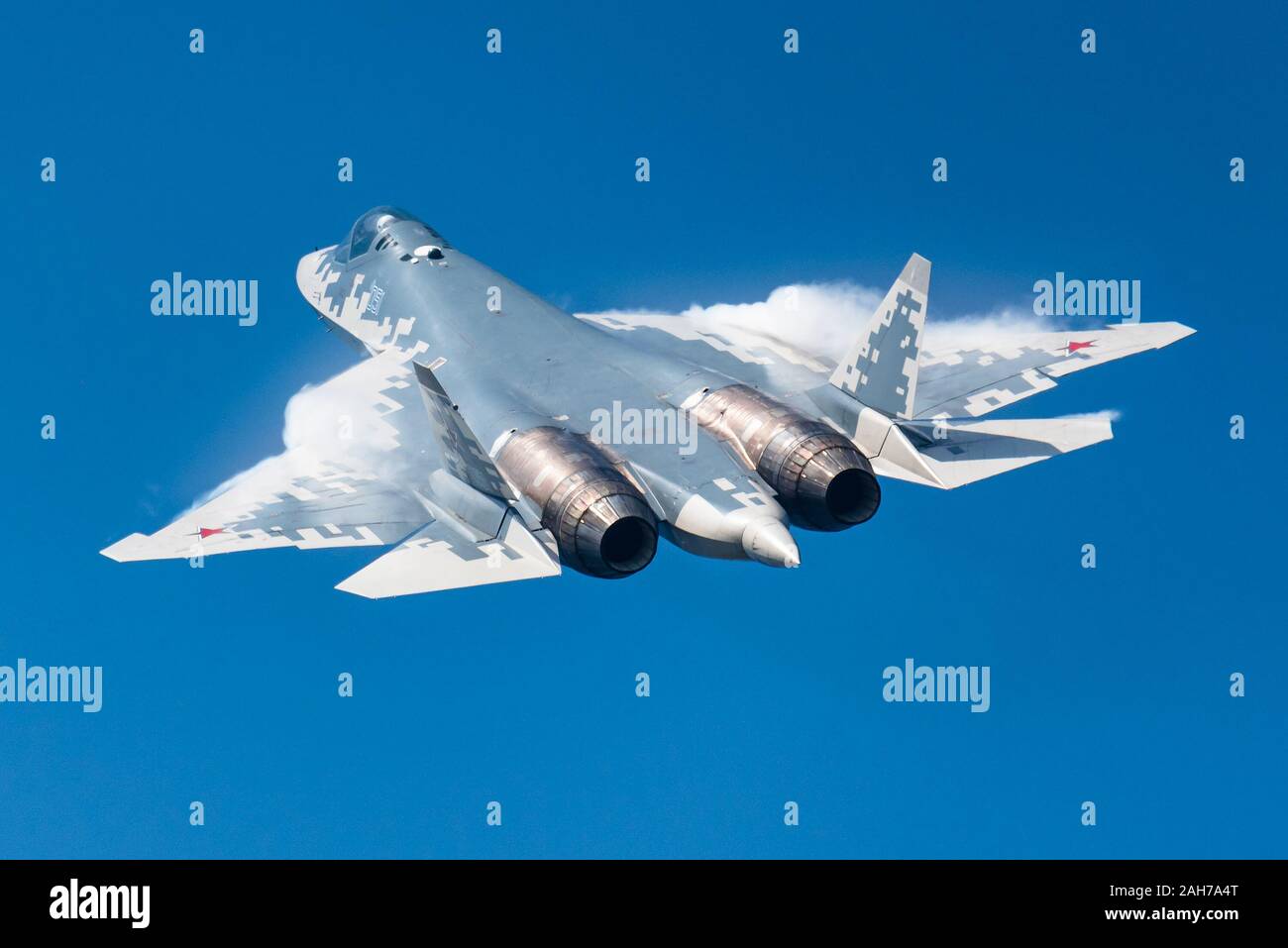 Sukhoi Su-57 Stealth Fighter jet de la Fuerza Aérea rusa en el MAKS 2019 airshow. Foto de stock
