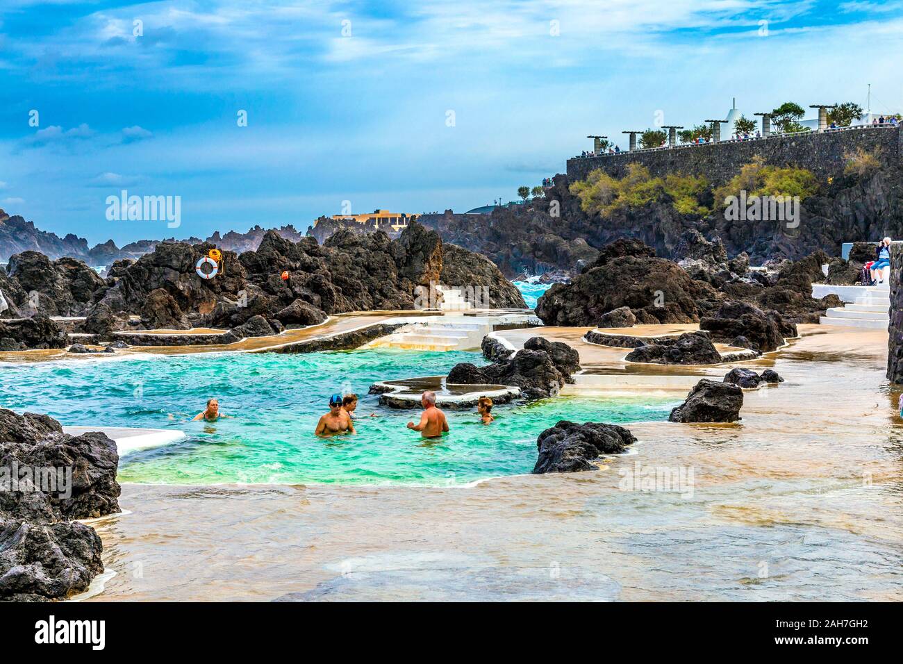 Lava piscinas naturales en Porto Moniz, Madeira, Portugal Foto de stock