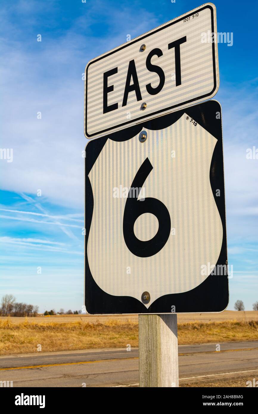 Señal de carretera de la Ruta 6 en la zona rural de Illinois. Mesa County,  Illinois, EE.UU Fotografía de stock - Alamy