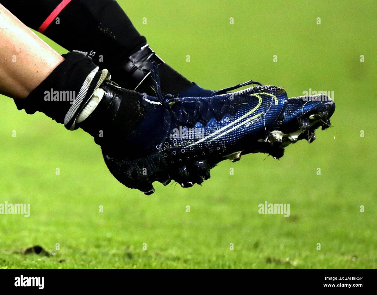 Turín, ITALIA - 26 de noviembre de 2019: Detalle de las botas Nike Mercurial Superfly 7 Elite que lleva Cristiano Ronaldo durante la UEFA Champions L Fotografía stock - Alamy