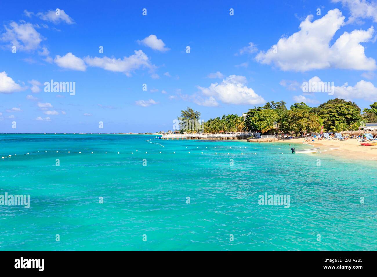 Playa de Doctor's Cave en Montego Bay, Jamaica Foto de stock