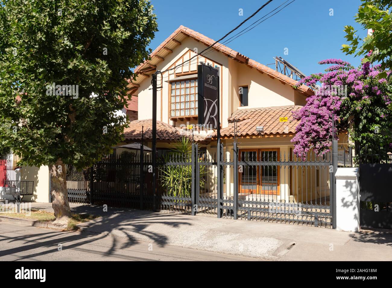 Imagen exterior de Brava Hotel, en San Felipe, Chile. Un lugar encantador para quedarse cerca de Valparaíso y Santiago. Foto de stock