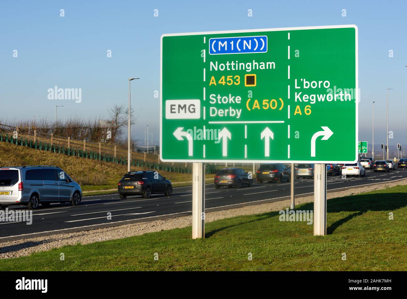 Señales de tráfico la salida 24 de la autopista M1, Leicestershire, Reino Unido. Foto de stock