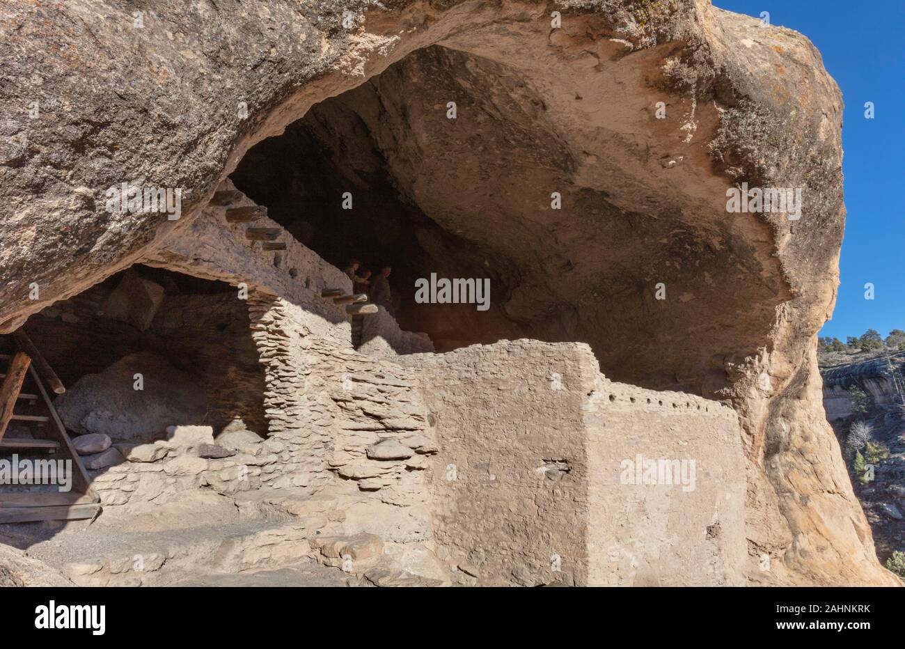 Monumento Nacional Gila Cliff Dwellings, Bosque Nacional Gila, Nuevo México Foto de stock