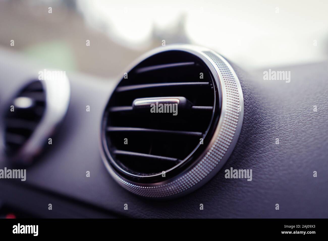 Deflector de ventilación del coche fotografías e imágenes de alta  resolución - Alamy