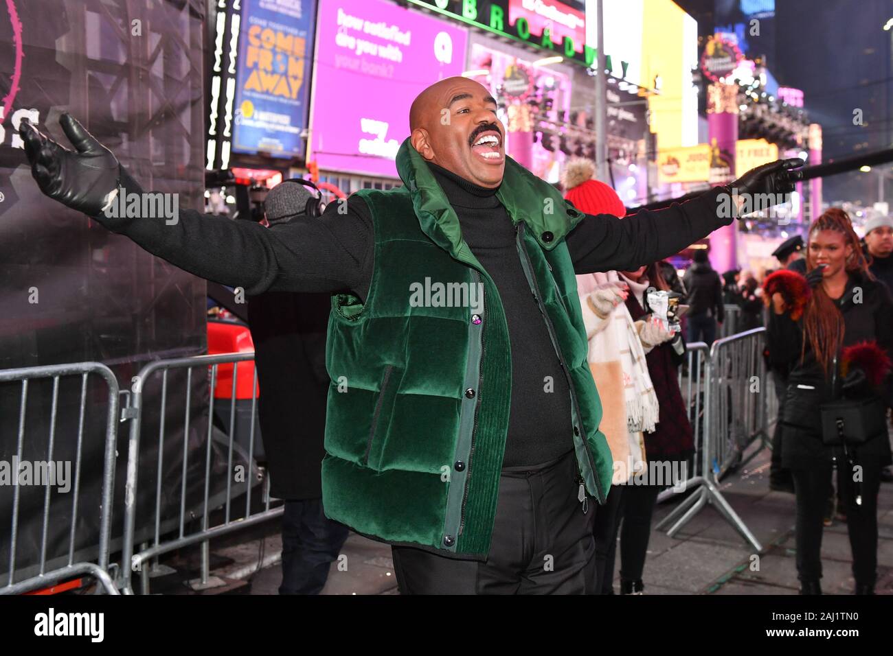 Steve Harvey asiste al Times Square la víspera de Año Nuevo 2020 Celebración el 31 de diciembre de 2019 en la Ciudad de Nueva York. Foto de stock