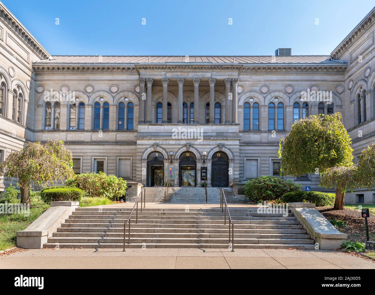 La rama principal de la biblioteca Carnegie, el barrio de Oakland, Pittsburgh, Pennsylvania, EE.UU. Foto de stock