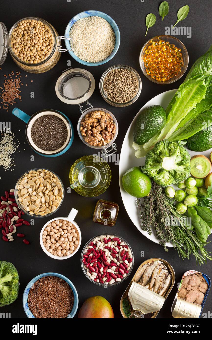 Paleo, paleo dieta, dieta a base de vegetales, el Dr. sebi, pescado, verduras, pérdida de peso, frijoles especias Foto de stock