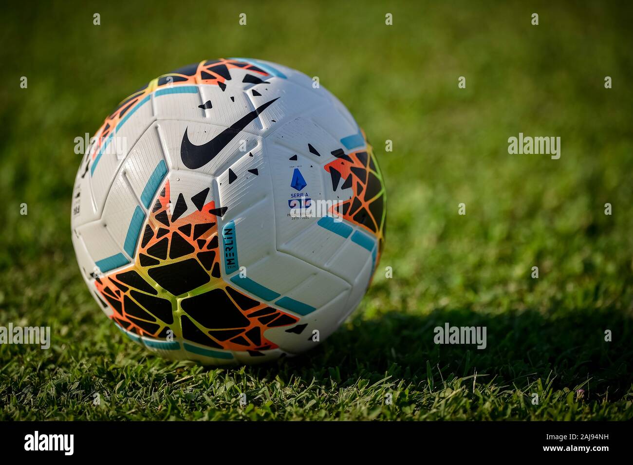 Mantua, Italia. El 10 de agosto, 2019: Serie 2019-2020 oficial un balón Nike Merlin es retratada de la pre-temporada de amistoso entre Brescia y el Real Valladolid CF. Brescia
