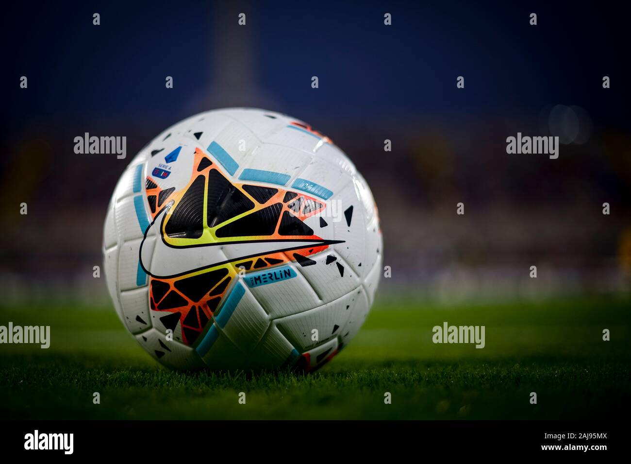 Balón De Fútbol Nike Fotos e Imágenes de stock - Alamy