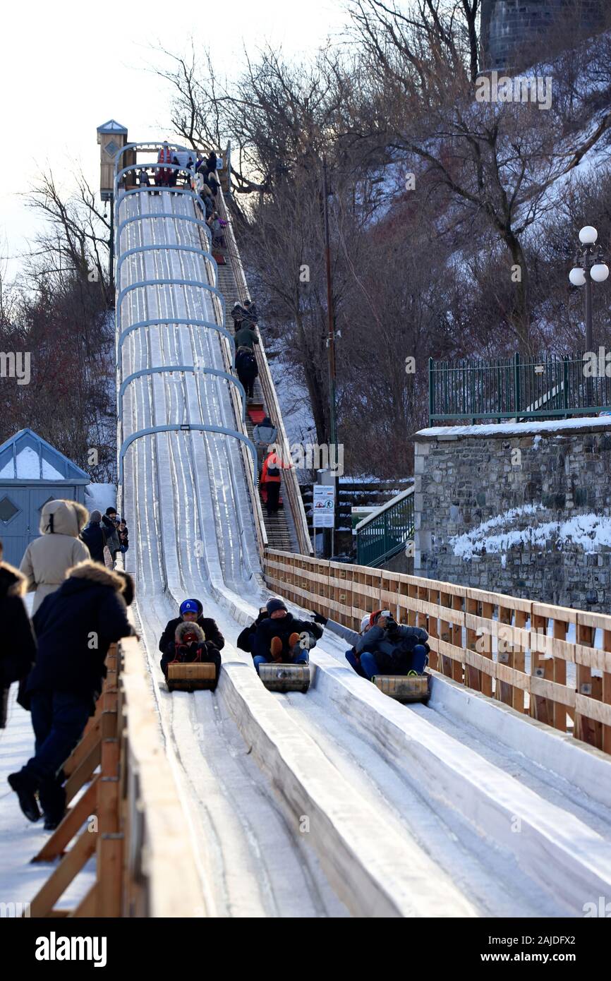 Toboggan slides fotografías e imágenes de alta resolución Alamy