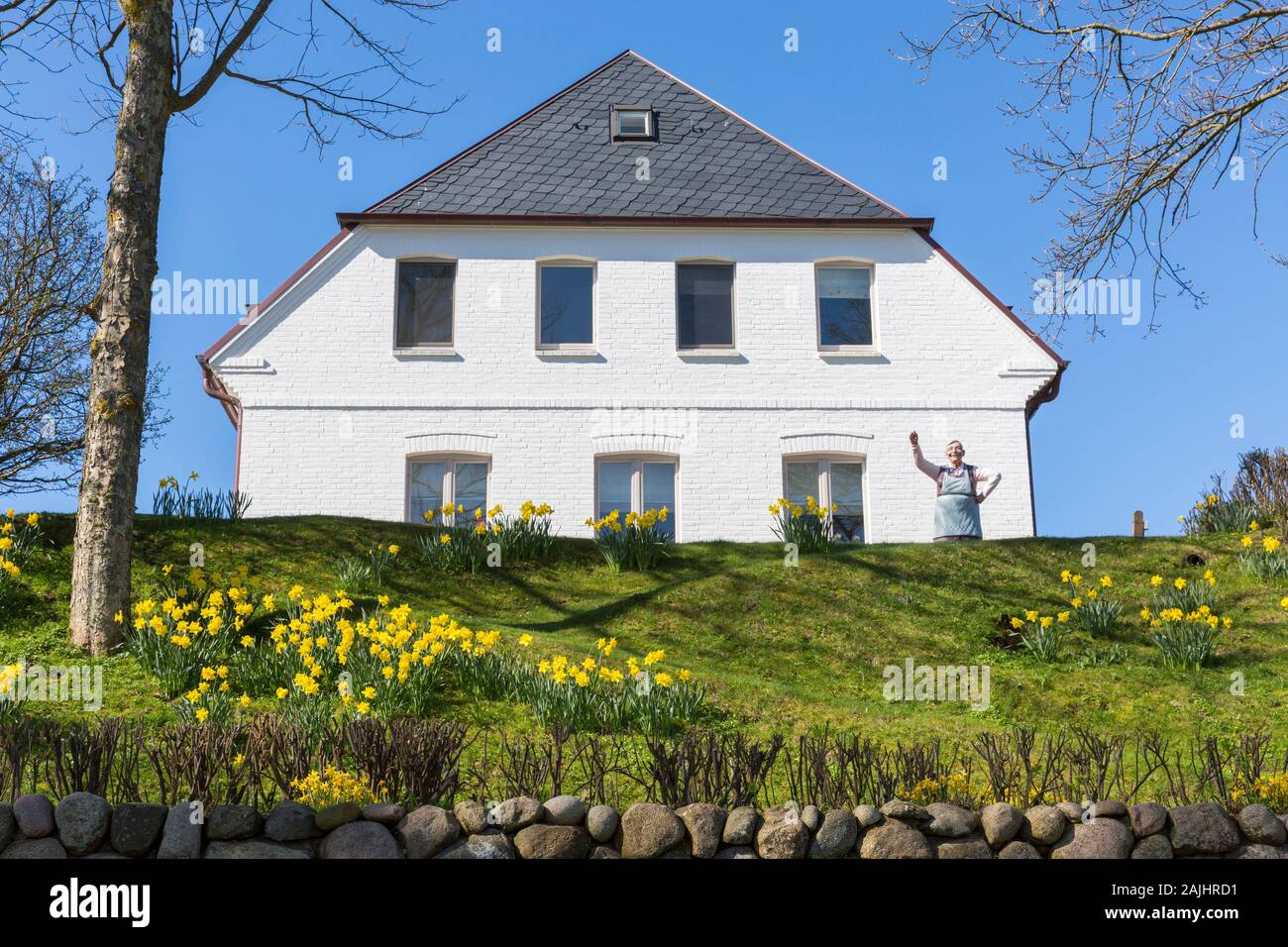 Wohnhaus Frauenfigur Duenen,,,,, Sylt Keitum winken Foto de stock
