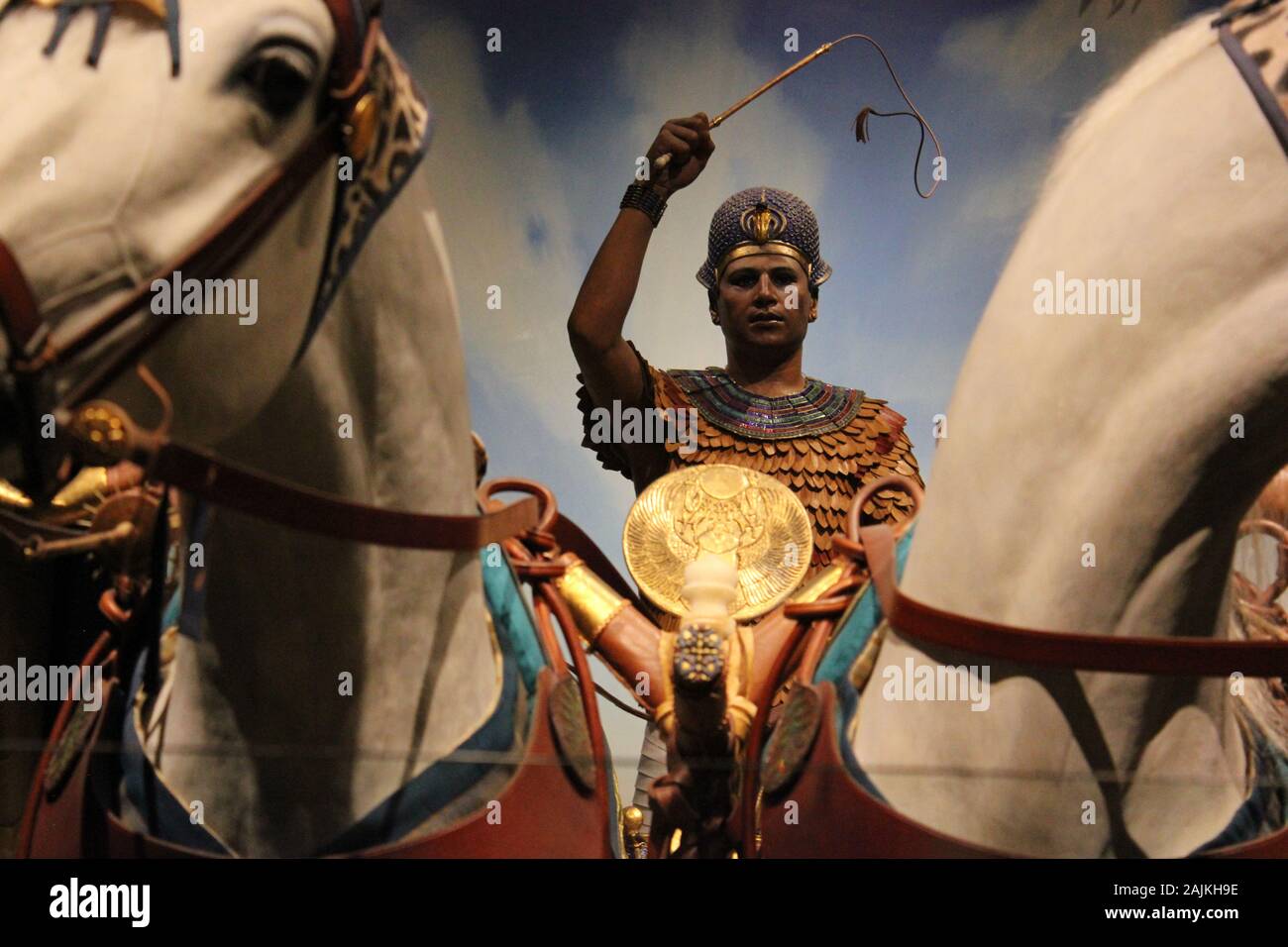 Tama o De La Vida Diorama Del Rey Tutankam n Y Sus Caballos Blancos En Tama o De La Vida Diorama Del Rey Tutankam n Y Sus Caballos Blancos En