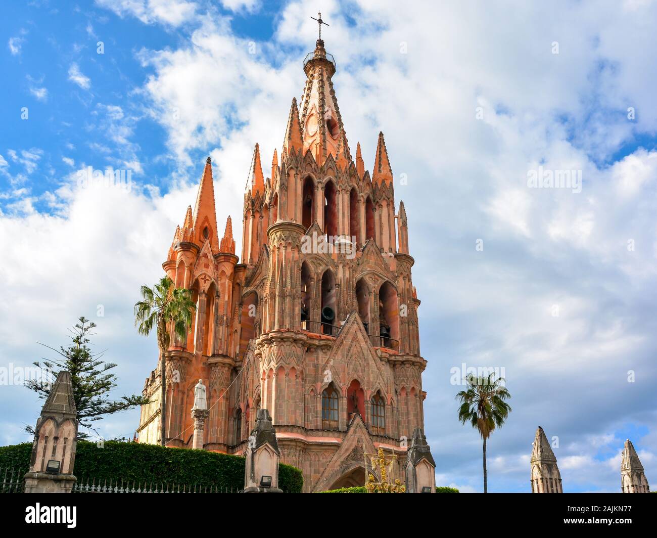 Iglesia de San Miguel Arcángel - San Miguel de Allende, México Foto de stock
