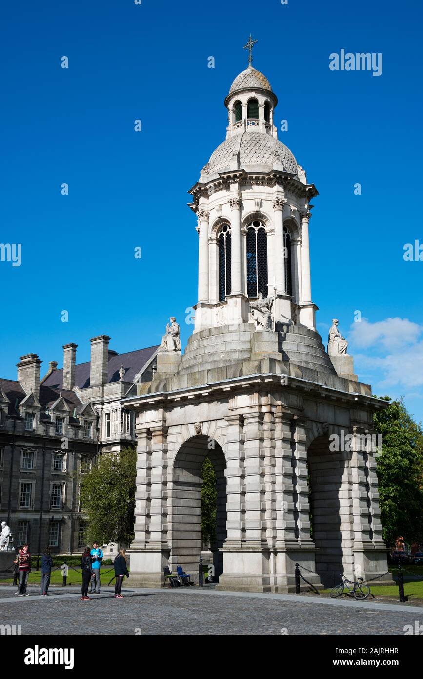 Kampanile de Dublín, el Trinity College, Dublín, Condado de Dublín, Irlanda, Gran Bretaña |Kampanile, Universitaet, Trinity College Dublin, Dublín, County Dubl Foto de stock