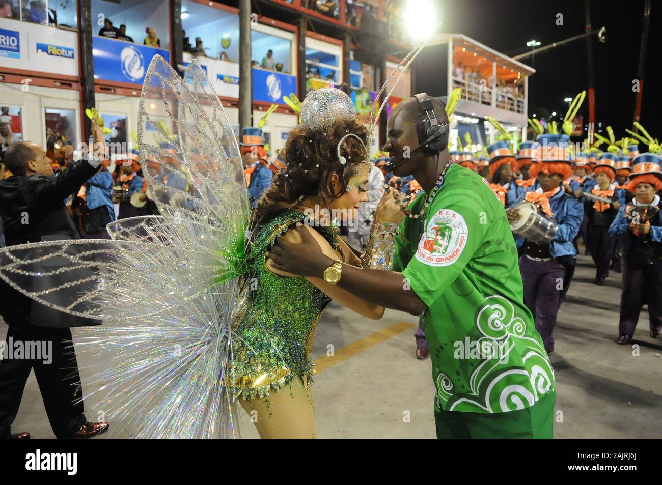 Río de Janeiro, Brasil, 3 de marzo de 2014. Desfile de las escuelas de samba durante el carnaval de Río de Janeiro, en el Sambódromo, en la ciudad de Río de Janeiro. Foto de stock