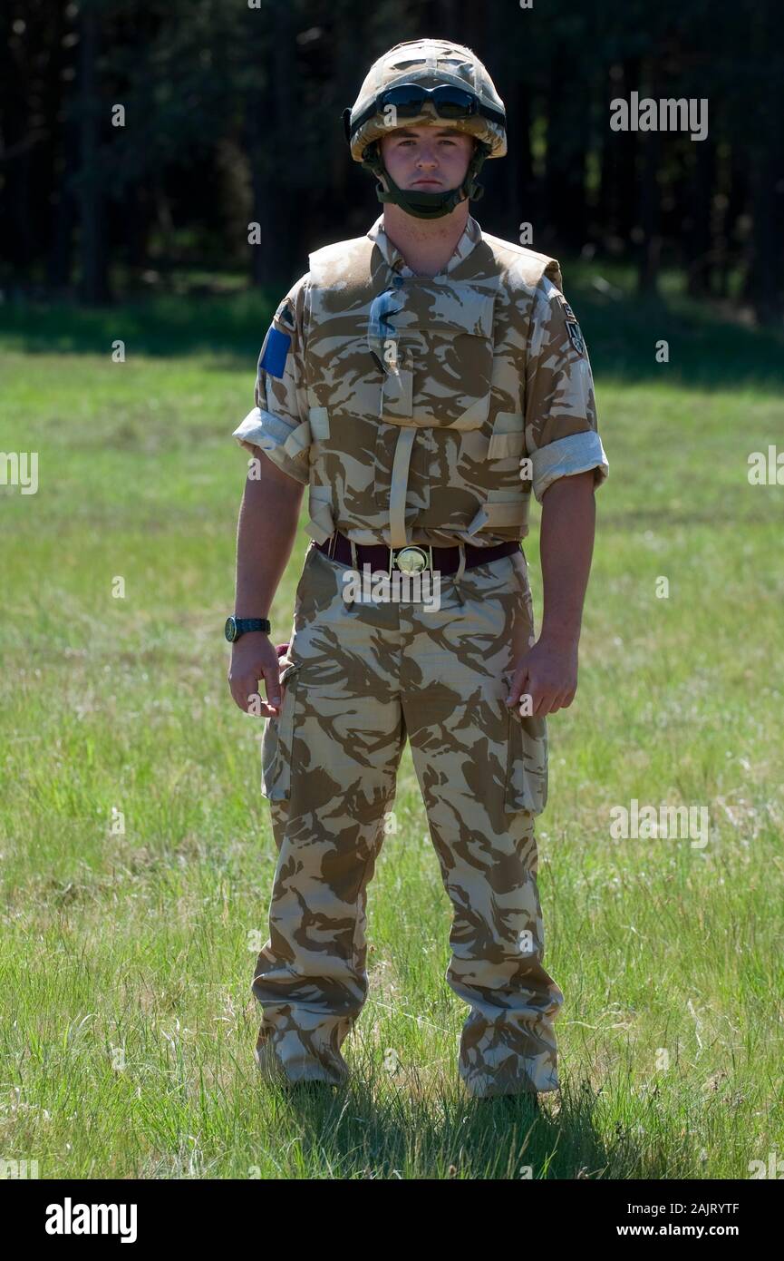 El nuevo uniforme del ejército para ser distribuidos a en acción en 2010 con el nuevo 'todo diseño de camuflaje Fotografía de stock -