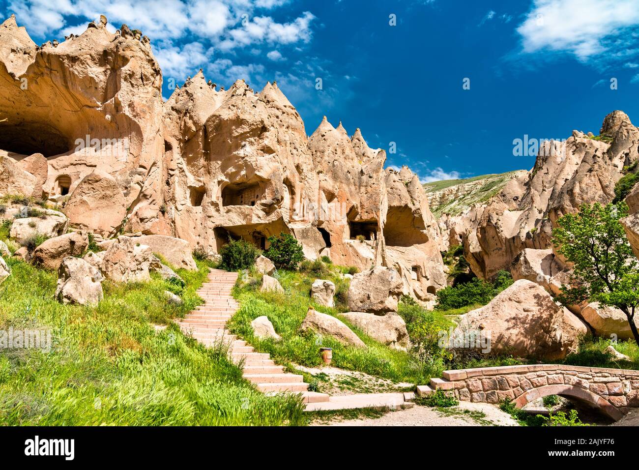 Restos de Zelve monasterio en Cappadocia, Turquía Foto de stock