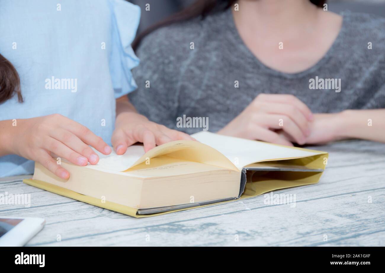 Como Ensenar A Leer En Casa Aprender A Leer Y Escribir Como Ensenar A Leer Mediante Juegos Manualidades Par Teaching Learning To Read Games Teaching Reading