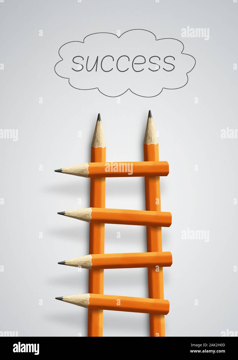 Escaleras para alcanzar el éxito, el concepto empresarial, escalera de lápiz Foto de stock