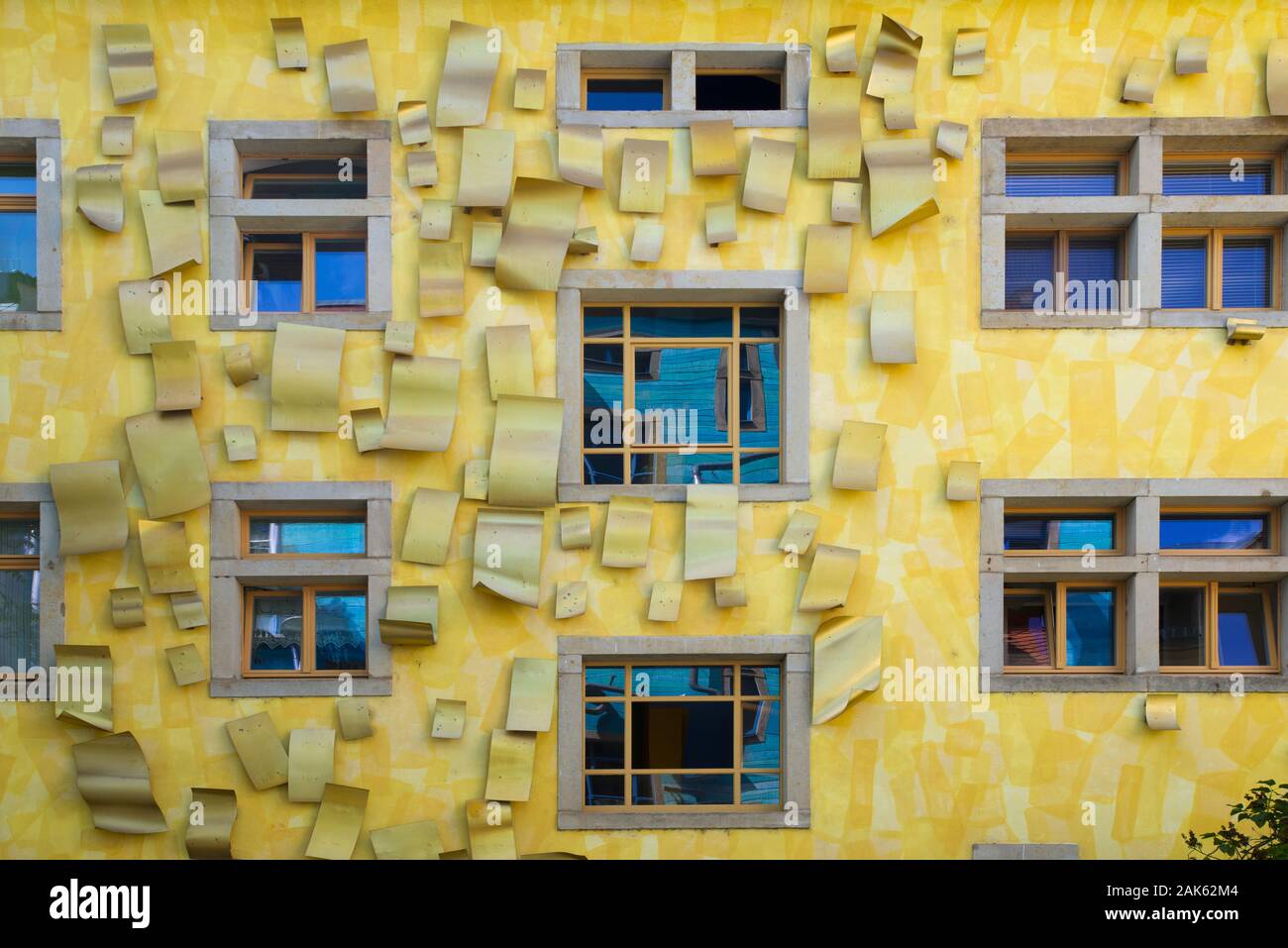 Stadtteil/Dresden Neustadt: Kunsthof Dresden Im Haus Goerlitzer Strasse 25, hier: Hof der Elemente, Sachsen | uso en todo el mundo Foto de stock