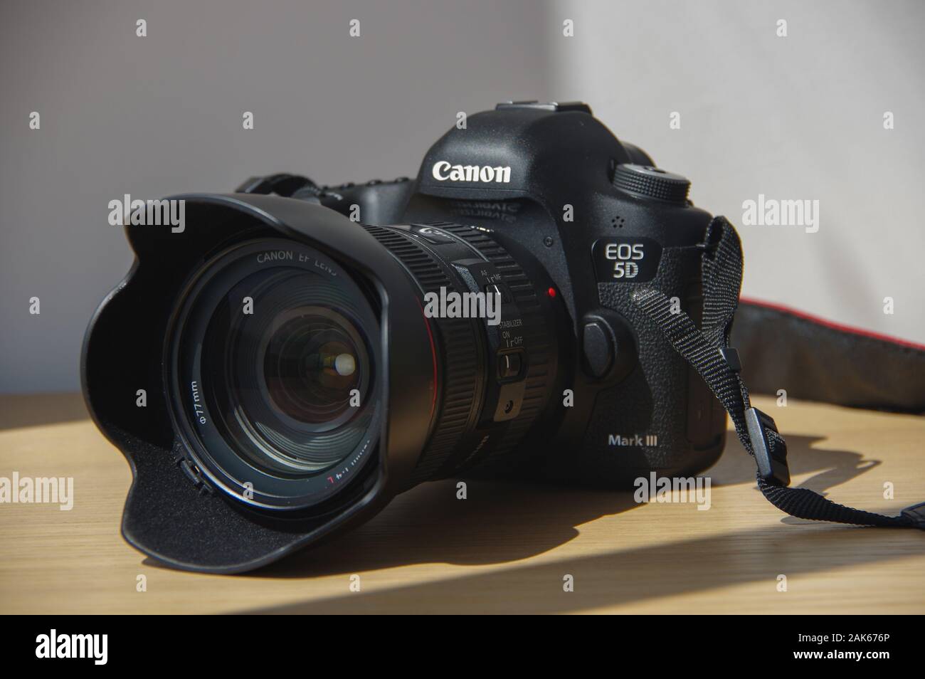 Canon ef 24 105mm f 4l es usm fotografías e imágenes de alta resolución -  Alamy
