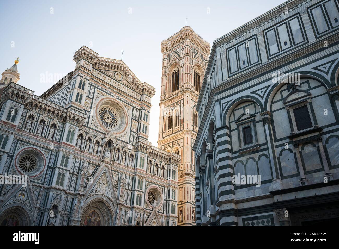 Cerca de la parte exterior de la Catedral de Santa Maria del Fiore en Florencia, Italia. Foto de stock