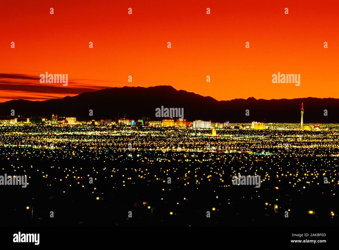 Paisaje urbano en la noche, Las Vegas, Nevada, EE.UU. Foto de stock