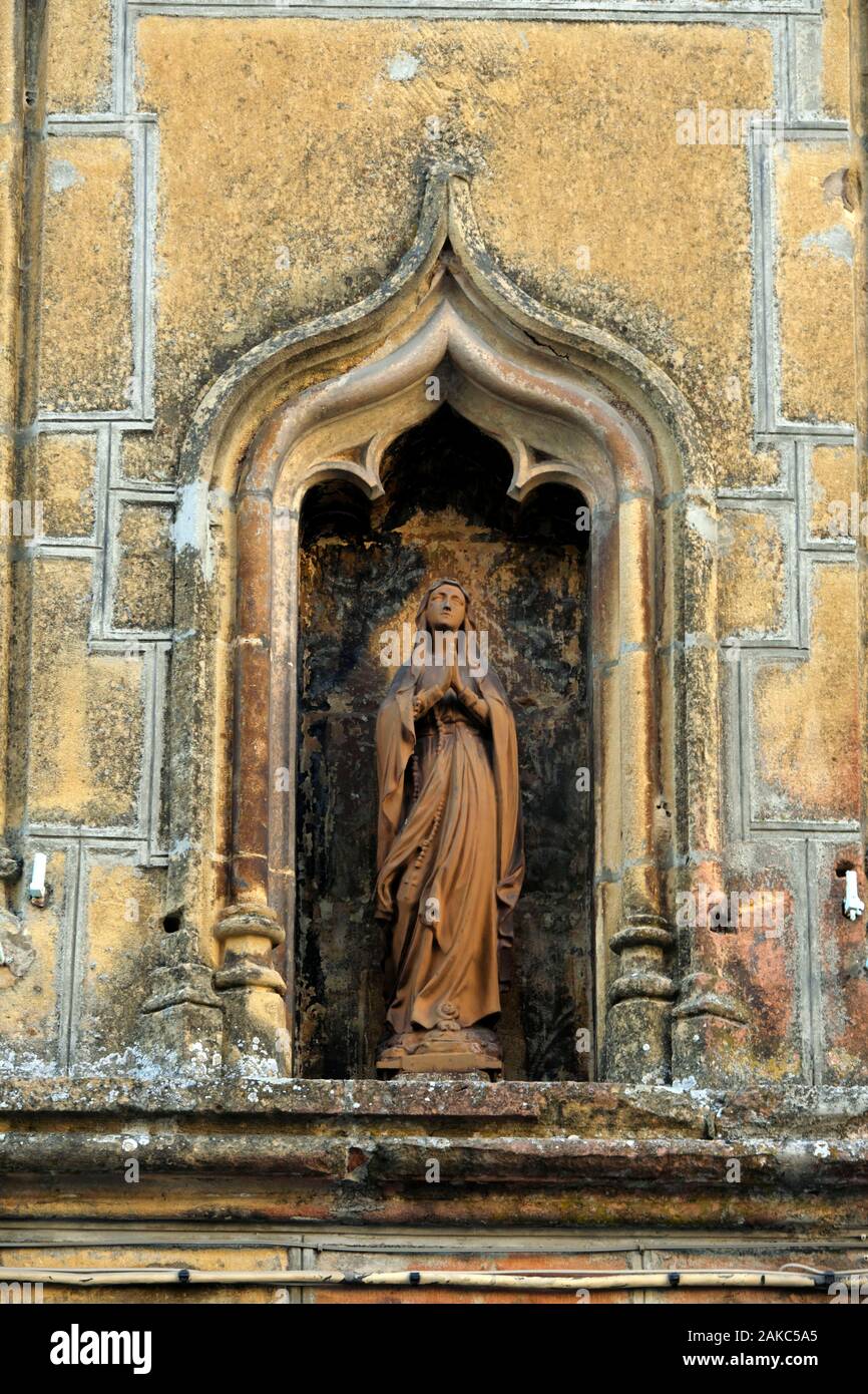 Francia, Jura, Nozeroy, hospital Sainte Barbe, capilla, el nicho, la