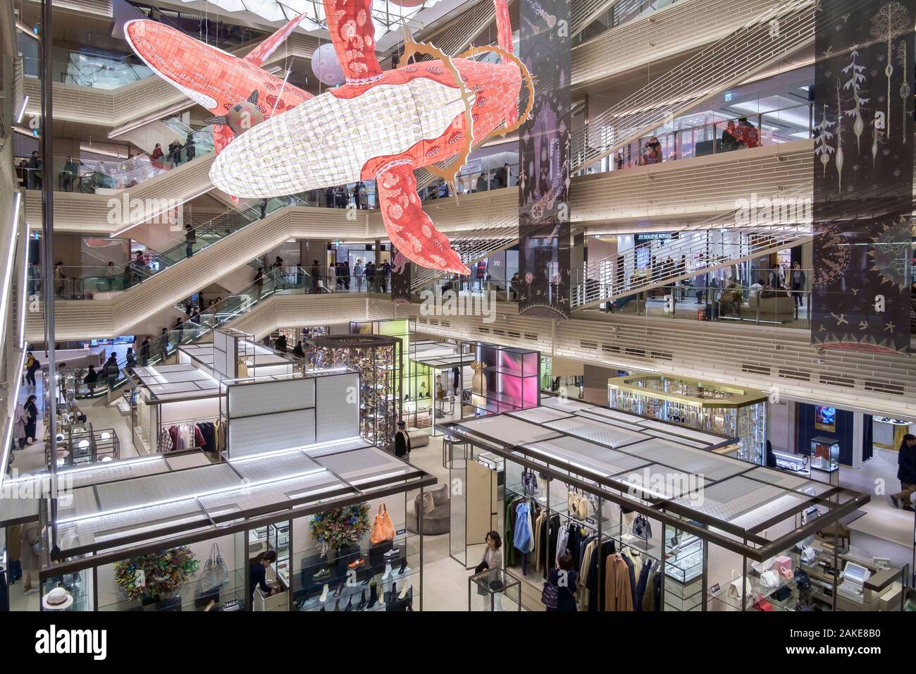 De enero de 2020, seis Ginza fashion mall department store de Ginza de Tokio,  Japón Fotografía de stock - Alamy