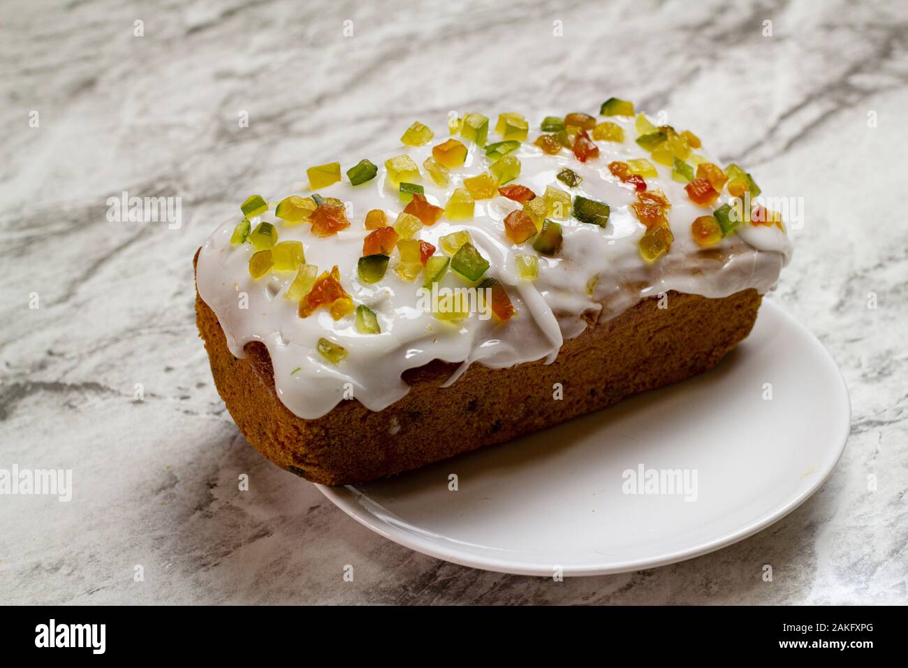Pastel inglés con las frutas confitadas Fotografía de stock Alamy
