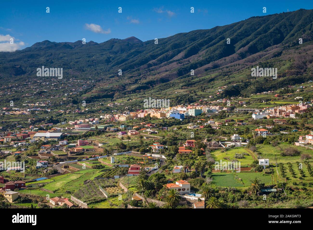 España, Islas Canarias, La Isla de La Palma, Santa Cruz de La Palma, Breña Alta barrio vista elevada Foto de stock