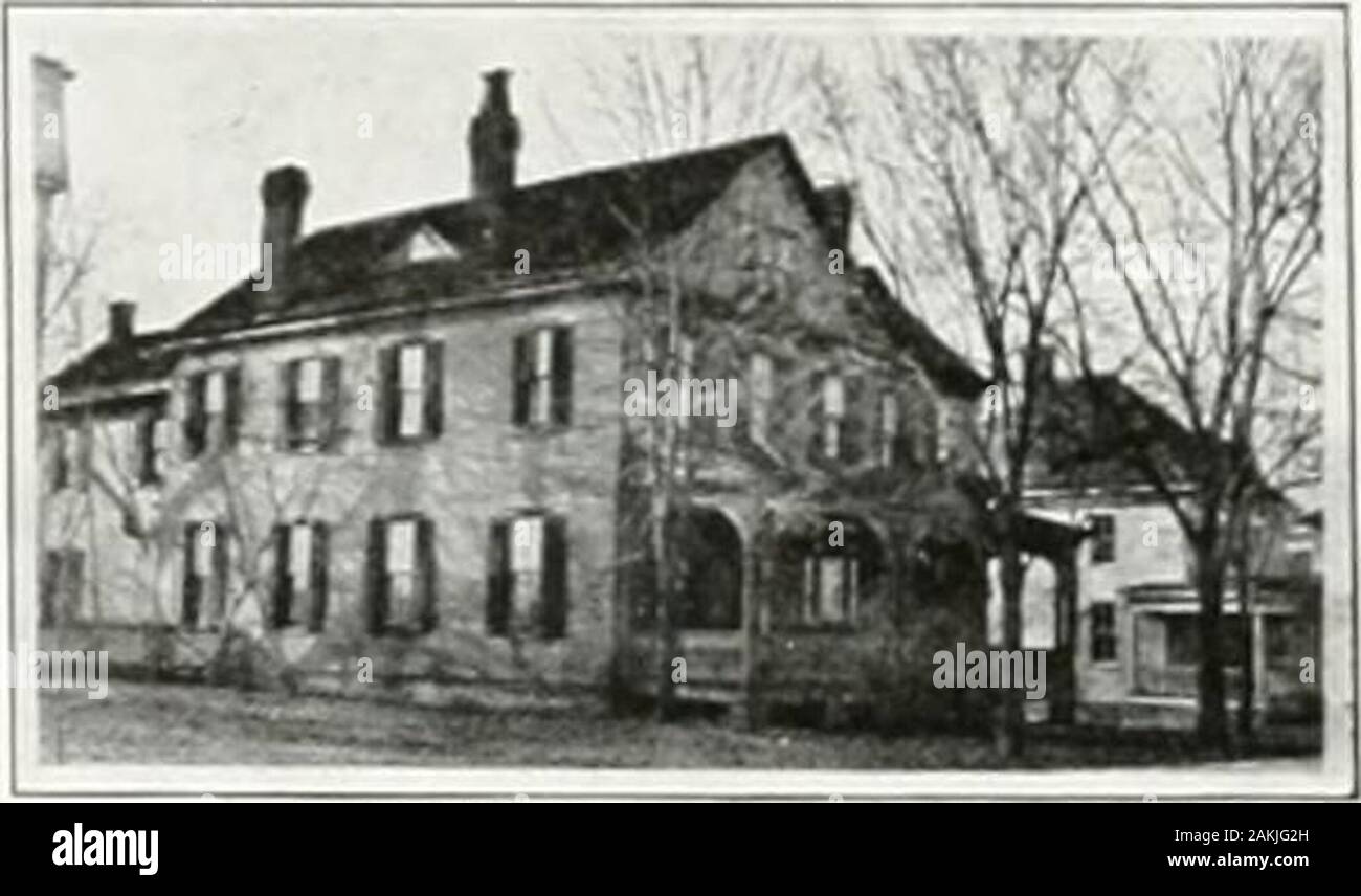 Echo Colonial, 1916 . Directorio Kapjta Alfa Alfa Gamma Zeta Episilon . Eta Kappa Lambda Theta Nu Xi Omicron Pi Sigma . IPSILOM Phi Chi .Psi OmegaAlpha AlphaAlpha BetaAlpha AlphaAlphaAlpha AlphaAlphaAlpha GammaAlpha Delta Zeta Eta Theta Kappa Mu nu . Xi Alpha Alpha Alpha Alpha Omicron Pi Rho Sigma Alpha Alpha Tau Alphi Phi . Alpha Omega AlphaBetaGammaDeltaEpsilon Beta Beta Zeta .. Eta Beta Beta Beta Theta Iota BetaBetaBetaBeta Wa^hiiigtcjii árido Lee University Lexington, Virginia, Universidad de Georgia, Athens, Georgia Emory College, Oxford, Ja. Randolph-Macon College, en Ashland, Virginia Richmond ()llege, Foto de stock