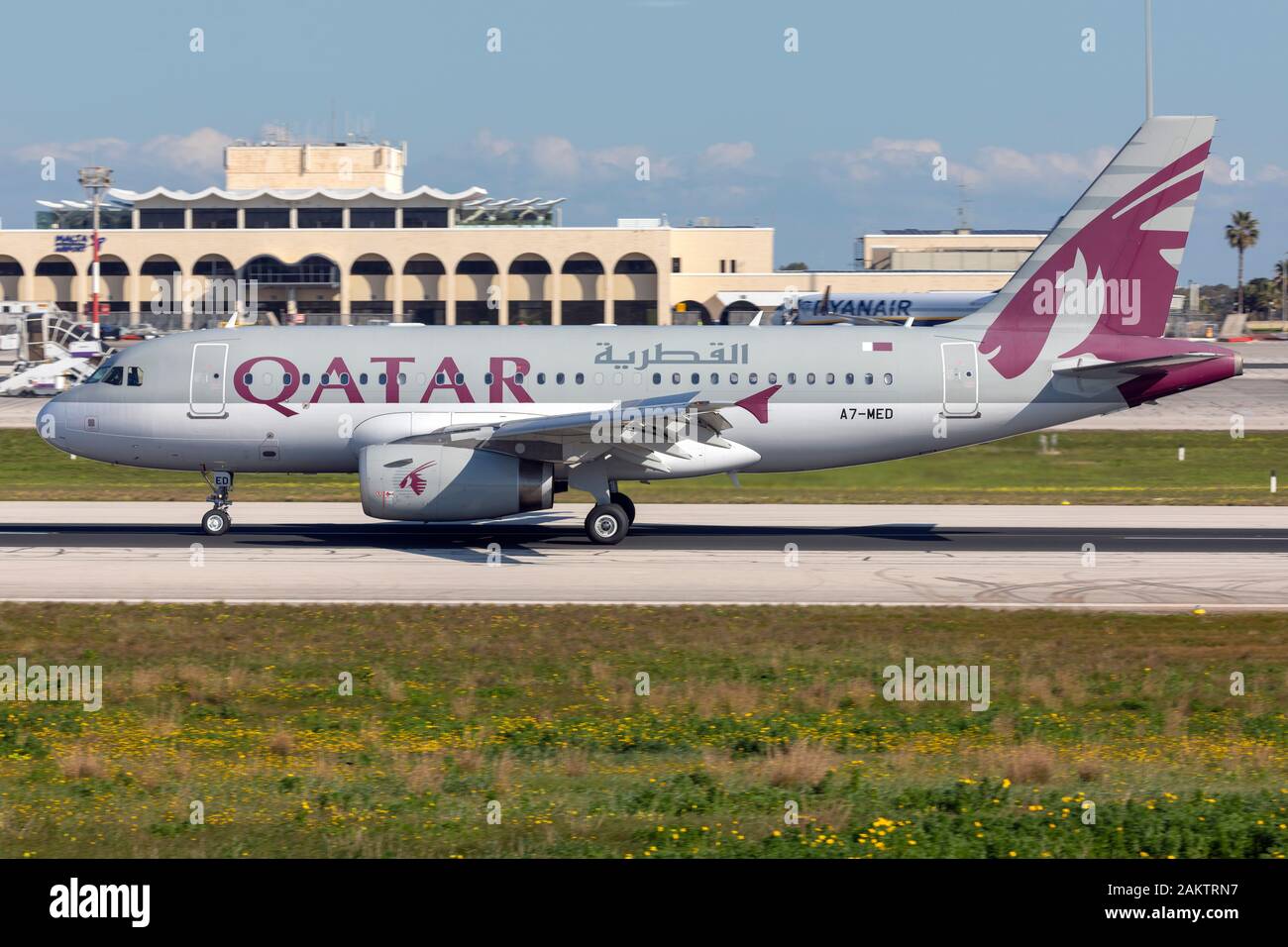 Qatar Airways (Qatar Amiri Flight) Airbus ACJ319 (A319-133/CJ) (A7-MED) que llega desde Marruecos. Foto de stock