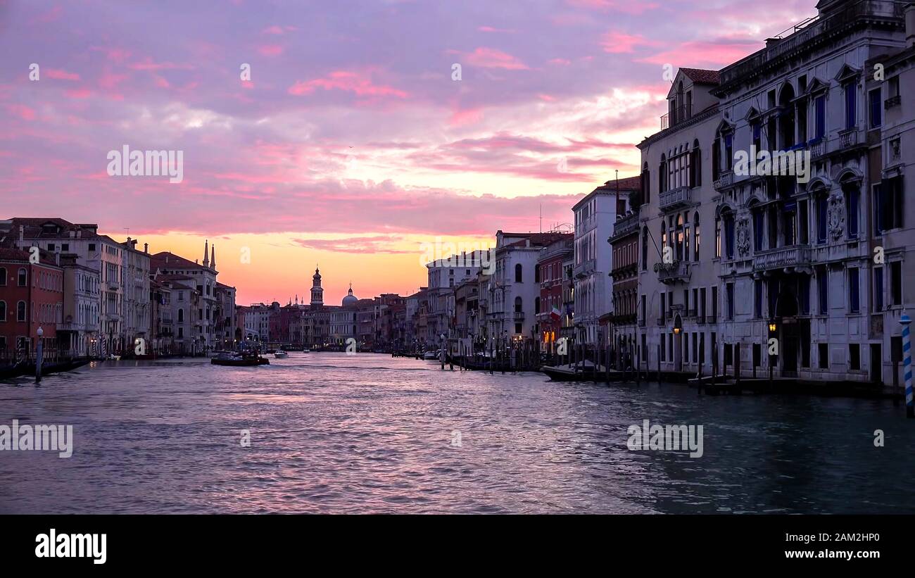 Grand Canal en el momento del atardecer, Venecia, Italia. Foto de stock