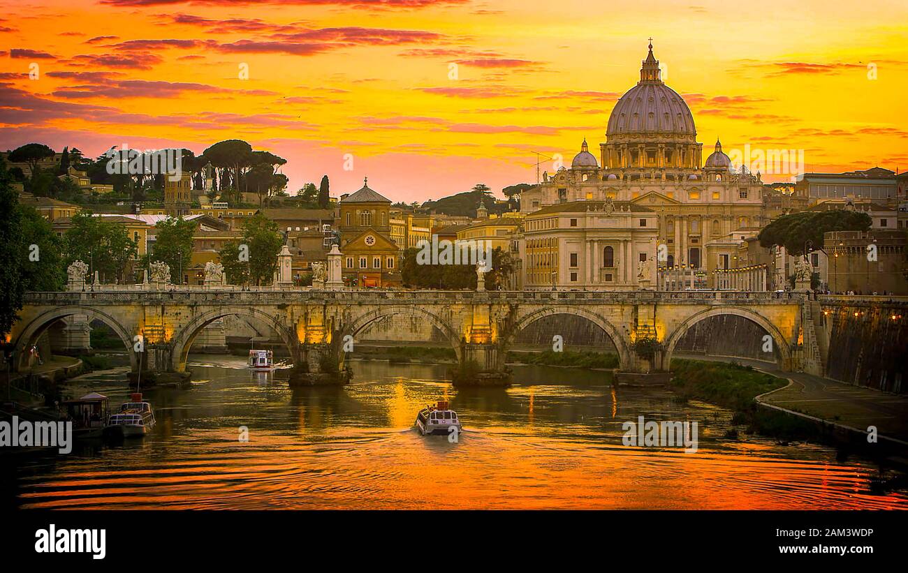 Increíble paisaje urbano colorido de Roma, Italia Foto de stock