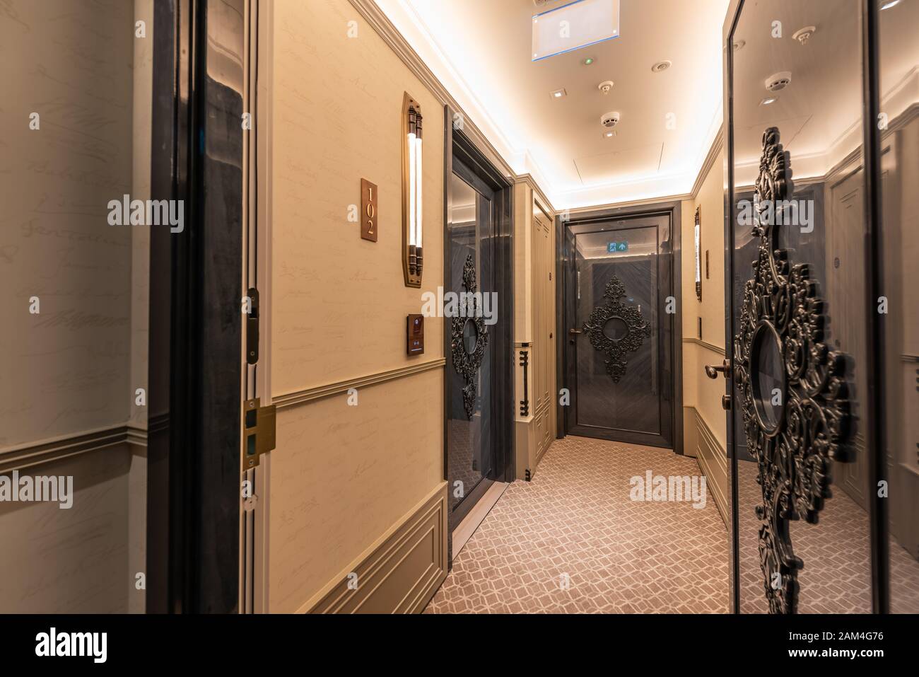 Interiores En El Great Scotland Yard Hotel, Londres, Inglaterra. Foto de stock