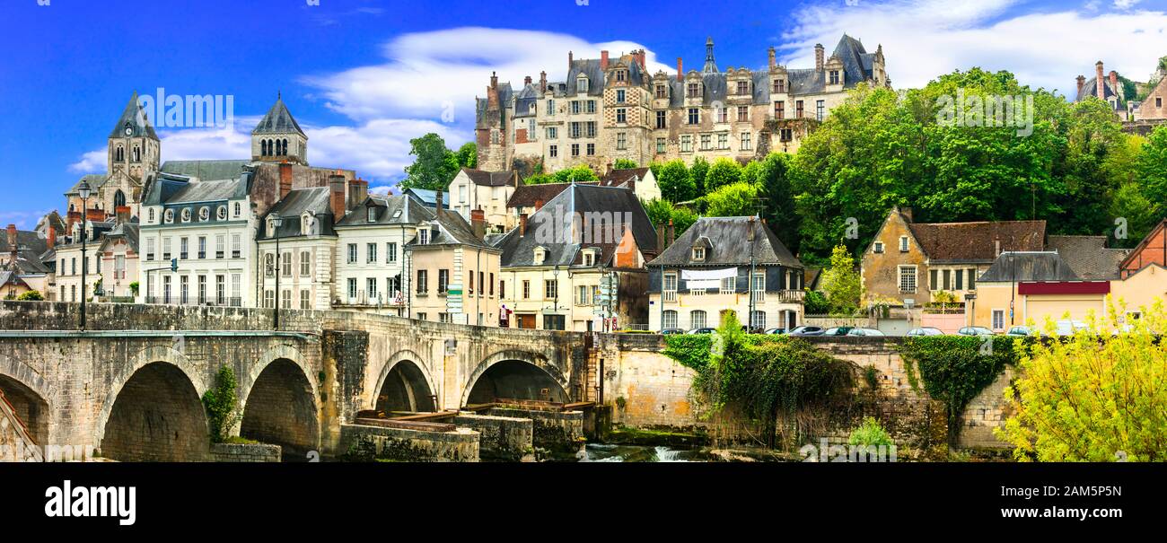 Impresionante pueblo de Saint Aignan, Valle del Loira, Francia. Foto de stock