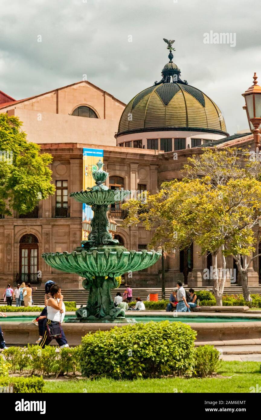 Teatro de la paz san luis potosi fotografías e imágenes de alta