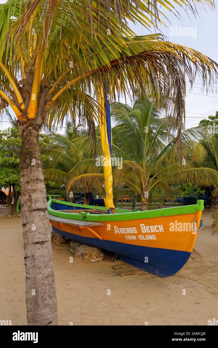 Velero Beached Arenas Beach En Big Corn Island, Nicaragua, América