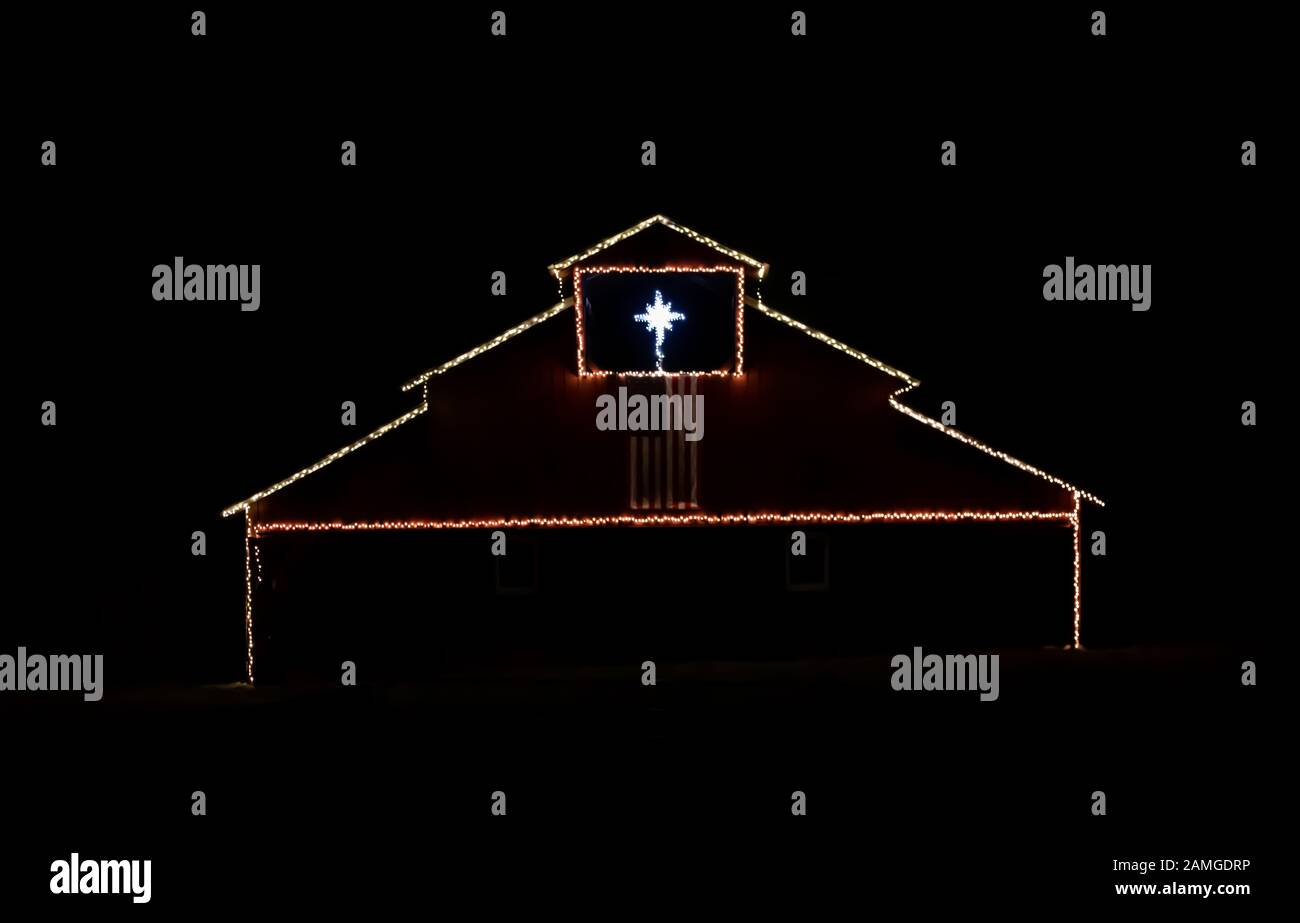 Granero grande decorado con luces de Navidad en Franklin, Tennessee Fotografía de stock - Alamy Granero grande decorado con luces de Navidad en Franklin, Tennessee Fotografía de stock - Alamy