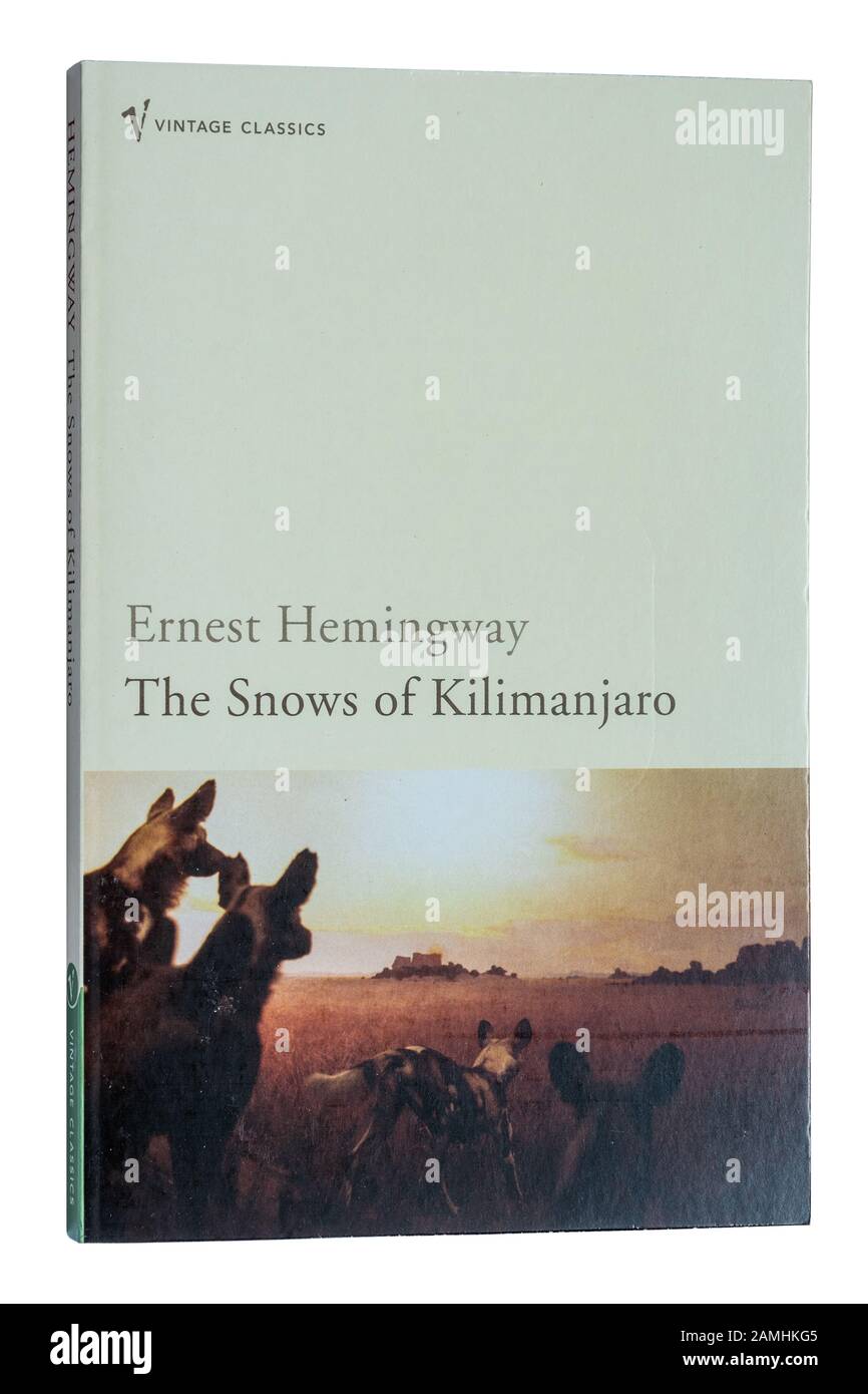 Las nieves de Kilimanjaro libro de Ernest Hemingway. Libro Paperback, serie de cuentos cortos. Foto de stock