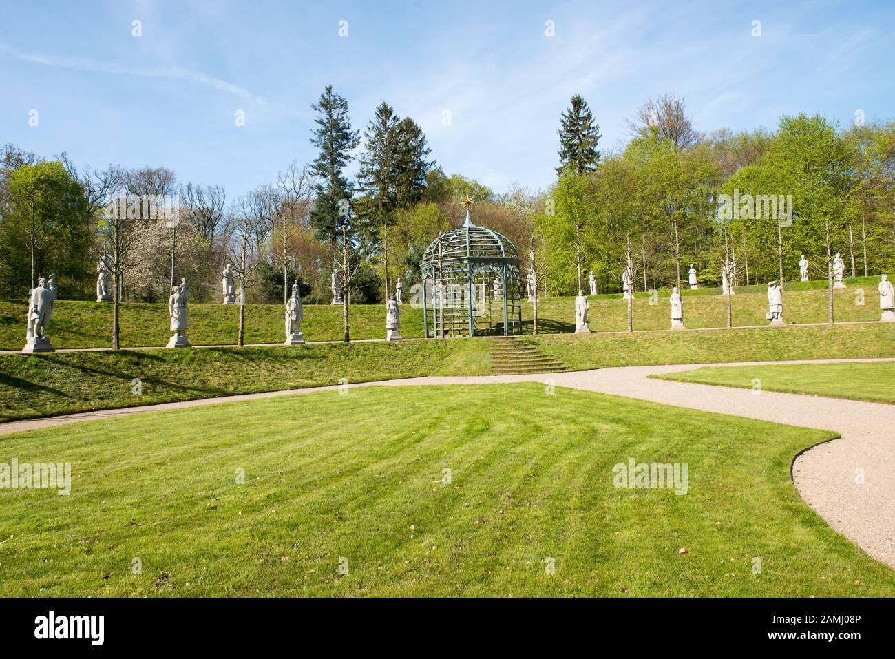 El Valle de los Nórsemen en los jardines del palacio de Fredensborg en Dinamarca Foto de stock