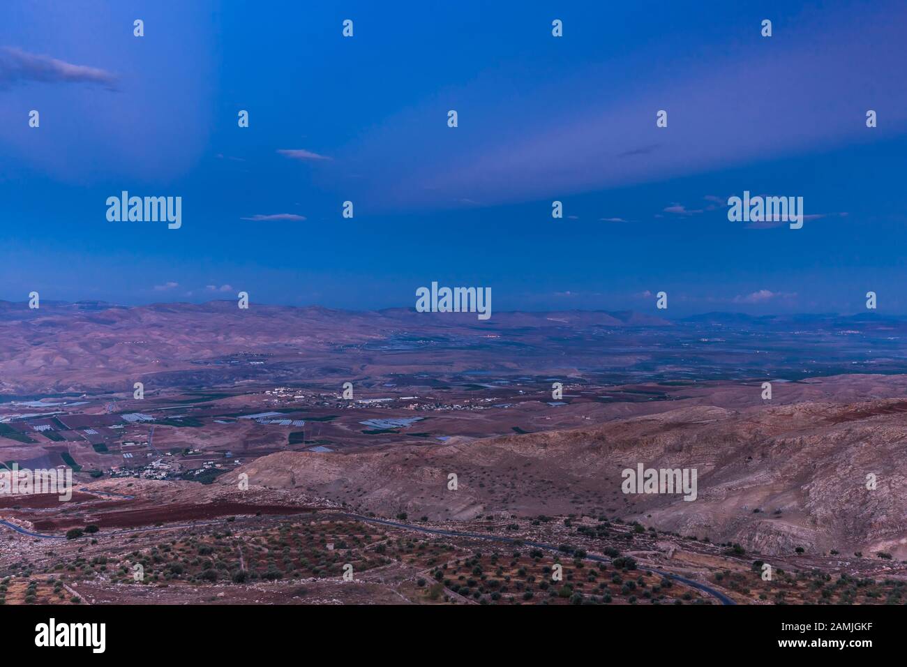 Mañana Amanecer del valle del Jordán, el valle del Jordán, cerca de Ajloun, también ajlun, Jordania, Oriente Medio, Asia Foto de stock