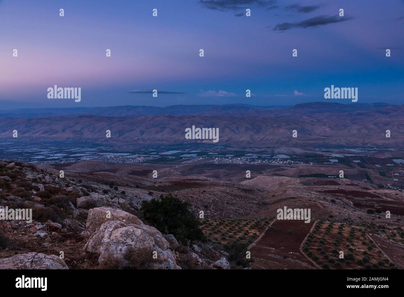 Mañana Amanecer del valle del Jordán, el valle del Jordán, cerca de Ajloun, también ajlun, Jordania, Oriente Medio, Asia Foto de stock