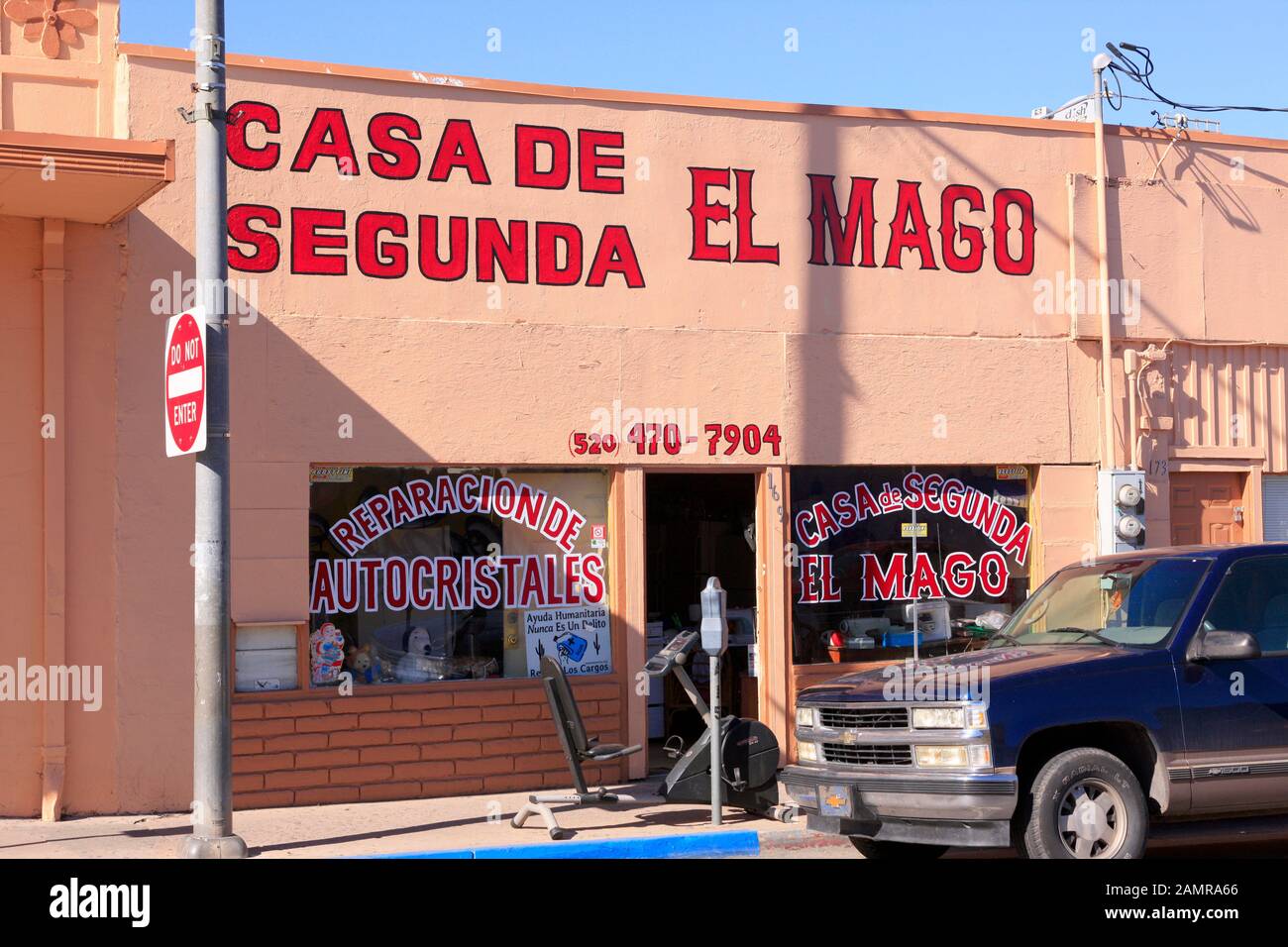 Tienda Casa de Segunda en N Arroyo Blvd en el centro de Nogales, AZ  Fotografía de stock - Alamy