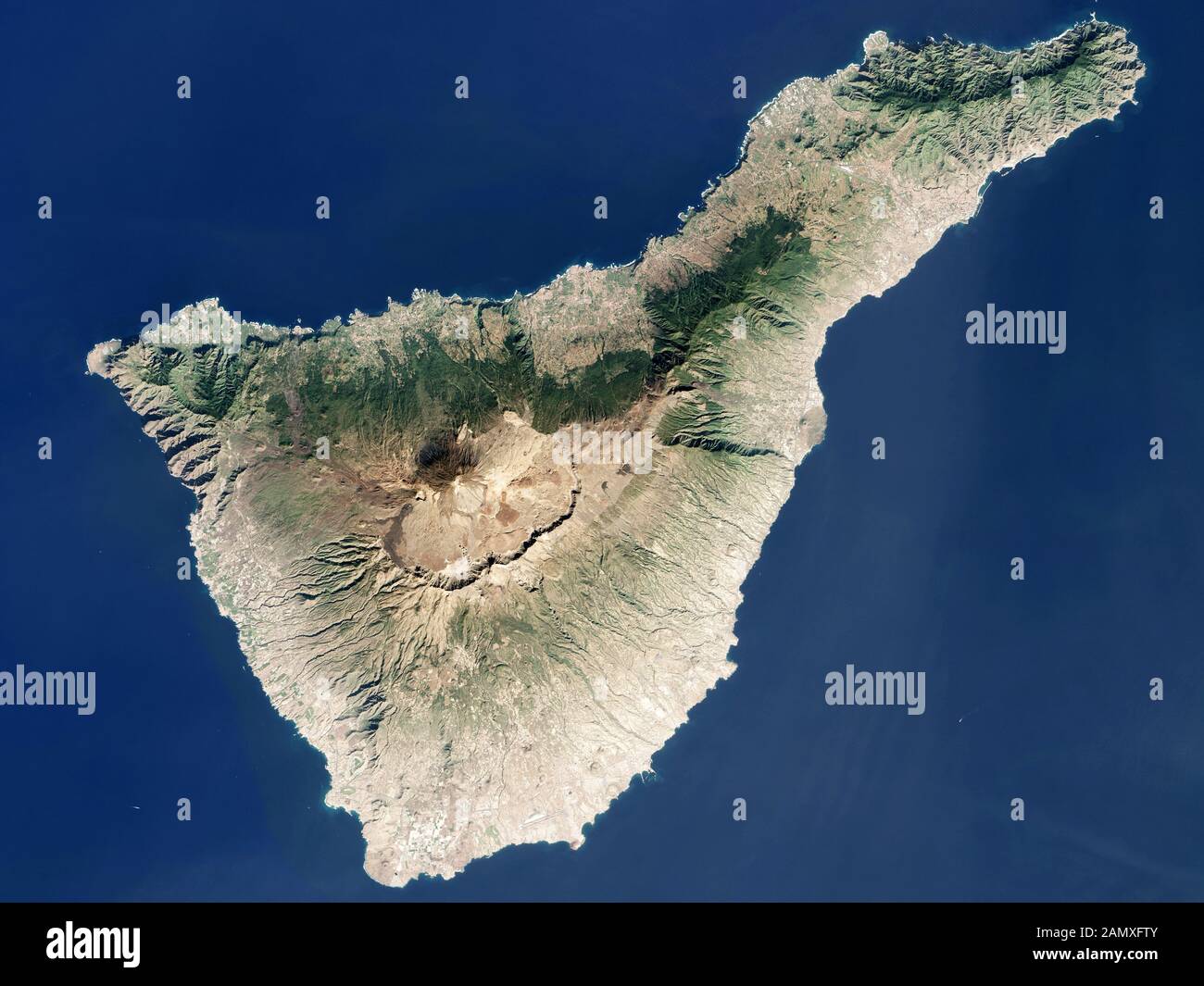 Imagen de satélite de la NASA del Teide en Tenerife, Islas Canarias, España  Fotografía de stock - Alamy
