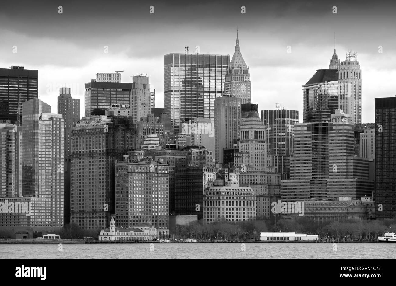 El impresionante horizonte del Bajo Manhattan en la ciudad de Nueva York, Estados Unidos de América 2018. Foto de stock